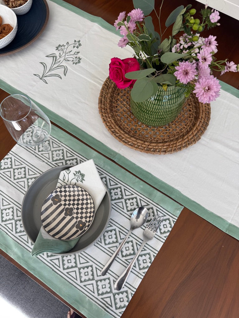 Mira Table Linen Set