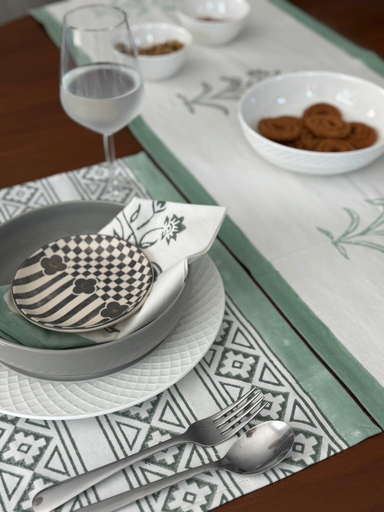 Mira Table Linen Set